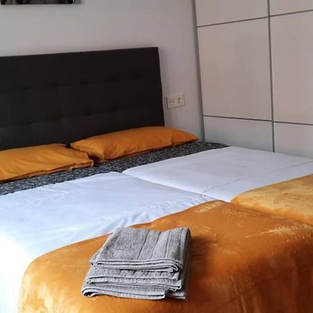 Apartamentos Milan 2 Οβιέδο Εξωτερικό φωτογραφία