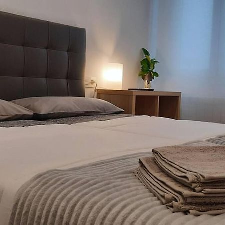 Apartamentos Milan 2 Οβιέδο Εξωτερικό φωτογραφία