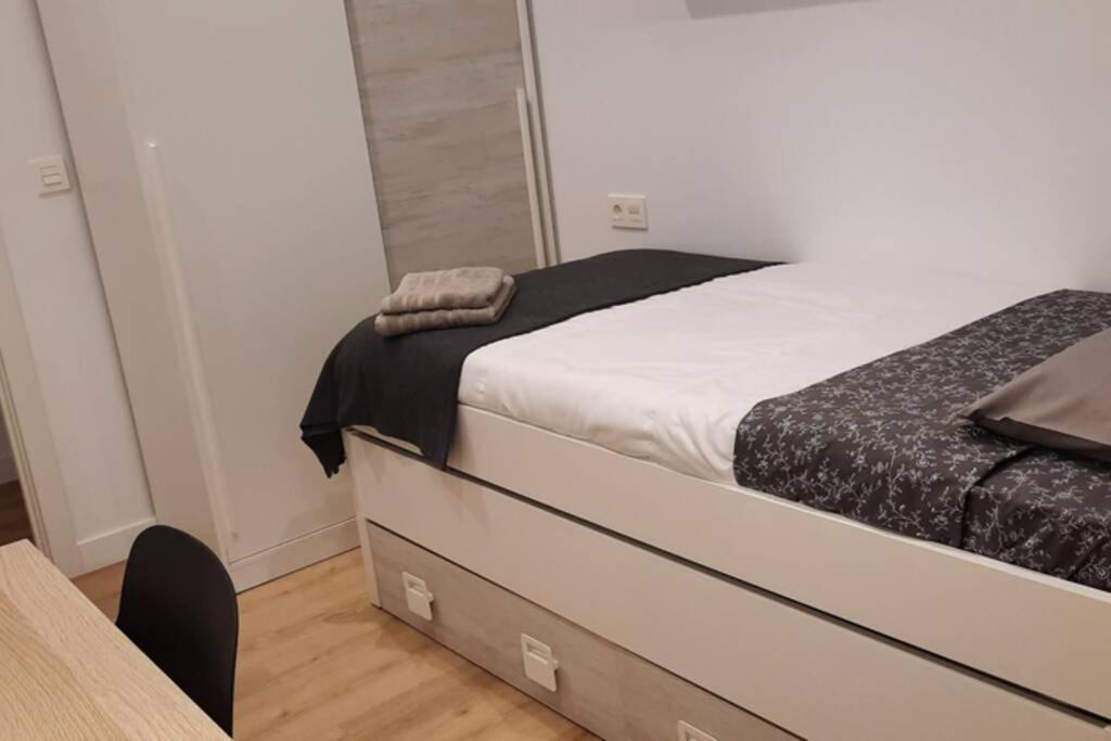 Apartamentos Milan 2 Οβιέδο Εξωτερικό φωτογραφία
