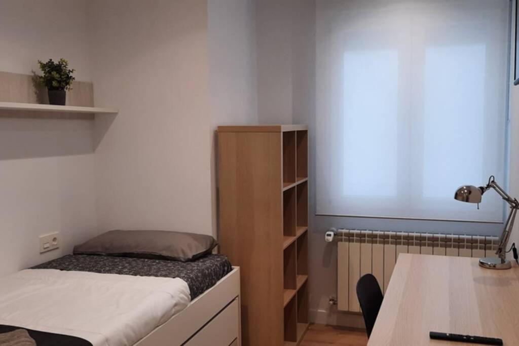 Apartamentos Milan 2 Οβιέδο Εξωτερικό φωτογραφία